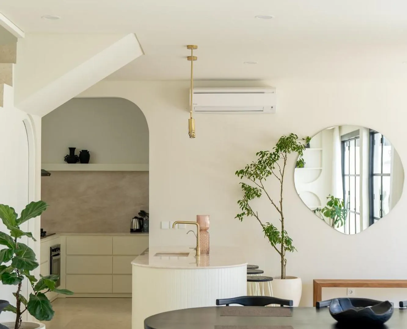 Villa Casa Vay - Luxury Home 3 Bedrooms With Rooftop Pecatu  Indonesia